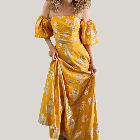 ASOS DESIGN floral jacquard lehenga top & skirt set apricot gold yellow - Picture 2 of 11